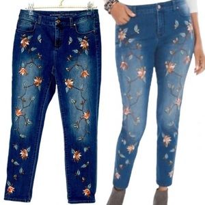 Chico’s Embellished Leaves Girlfriend Floral Ankle Jeans - Women’s 0